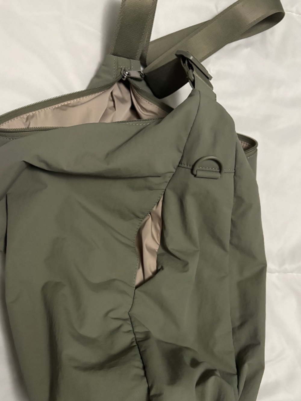 Athleta Anytime Drop In Bag - Picture 4 of 5